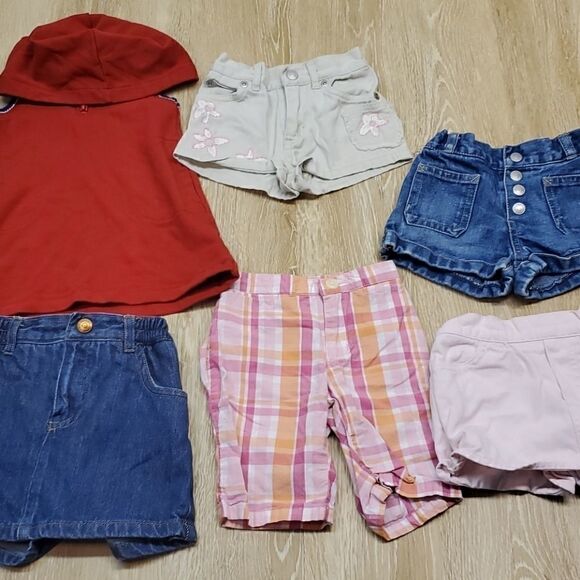 Baby girl's lot of bottoms size 6 to 12 months - Picture 1 of 4